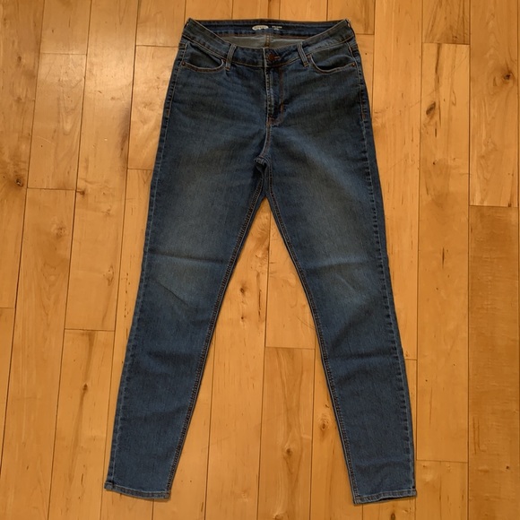 EUC Old Navy Super Skinny Mid-Rise Ankle Jeans - Picture 2 of 7